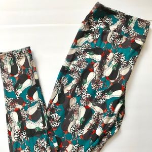 Tall and Curvy Lularoe Villain Leggings